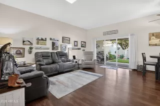 Photo #4: 6970375 Listing