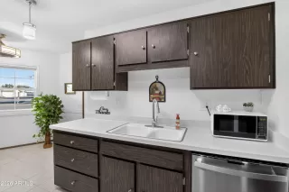 Photo #6: 6970375 Listing