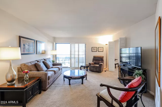 MLS: 6970431 Condo For Sale