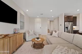 Photo #6: 6970463 Listing 