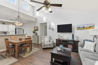 Photo #5: 6970613 Listing 