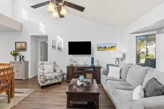 Photo #6: 6970613 Listing 