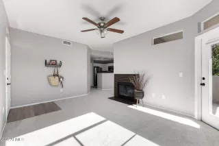 Photo #6: 6970737 Listing 