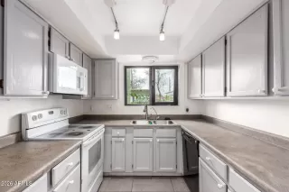 Photo #2: 6970904 Listing 