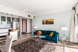 Photo #6: 6970927 Listing 