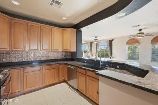 Photo #5: 6971246 Listing 