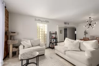 Photo #4: 6971307 Listing 