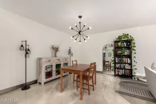 Photo #5: 6971307 Listing 