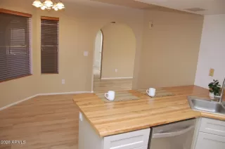 Photo #5: 6971353 Listing 