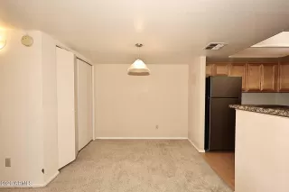 Photo #4: 6971435 Listing 