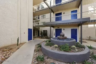 Photo #6: 6971442 Listing 