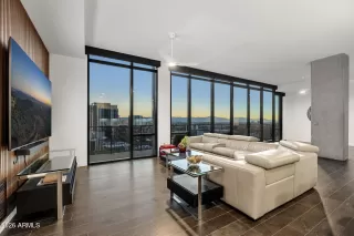 Photo #3: 6971709 Listing 