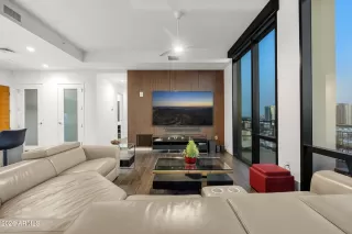 Photo #4: 6971709 Listing 