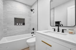 Photo #5: 6971794 Listing 