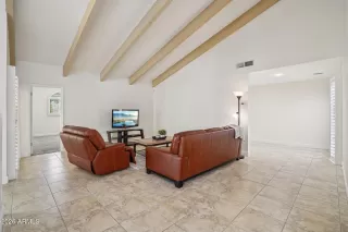 Photo #4: 6971833 Listing 