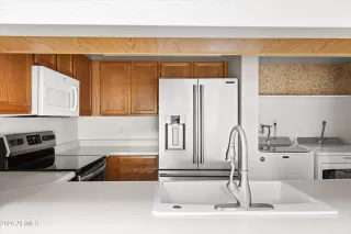 Photo #6: 6971918 Listing