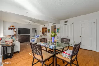 Photo #6: 6971994 Listing 