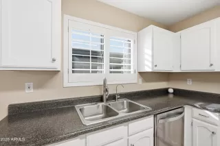 Photo #5: 6972010 Listing 