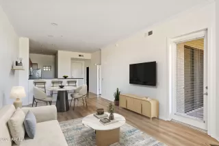 Photo #5: 6972027 Listing 