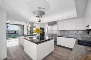 Photo #6: 6972047 Listing