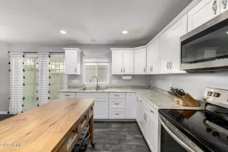 Photo #5: 6972083 Listing 