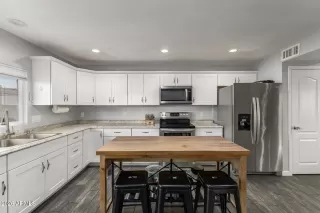 Photo #6: 6972083 Listing 