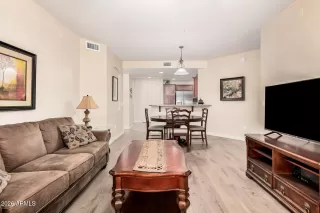 Photo #5: 6972096 Listing