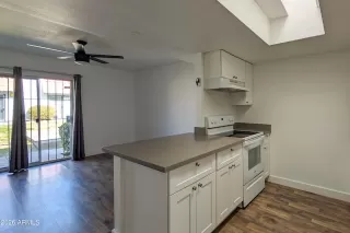 Photo #3: 6972107 Listing