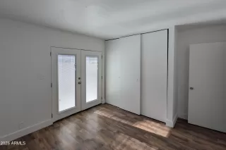 Photo #5: 6972107 Listing