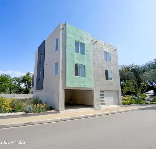 MLS: 6972213 Condo For Sale