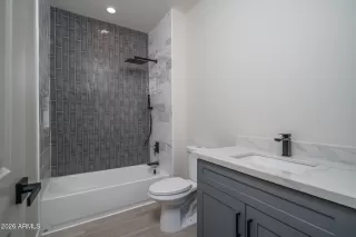 Photo #6: 6972213 Listing