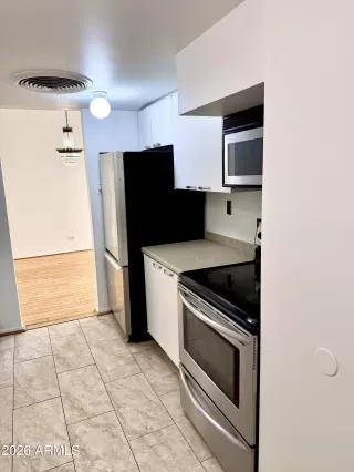 Photo #5: 6972306 Listing 