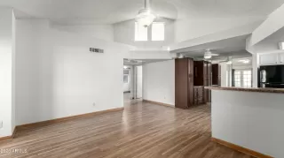 Photo #2: 6972307 Listing 