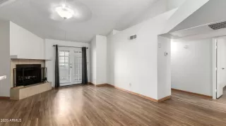 Photo #5: 6972307 Listing 