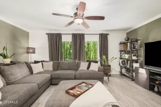 Photo #2: 6972327 Listing 