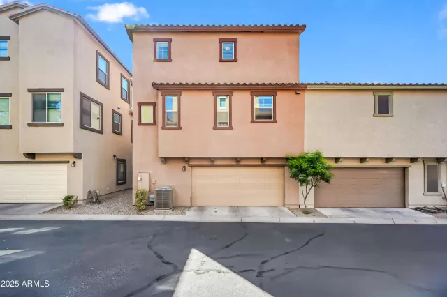 MLS: 6972359 Condo For Sale