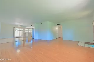 Photo #6: 6972370 Listing