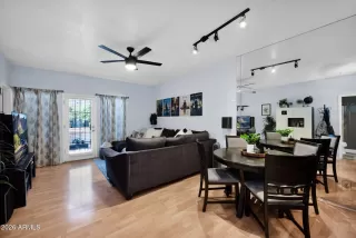 Photo #6: 6972372 Listing 