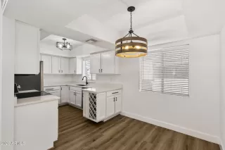 Photo #5: 6972462 Listing 