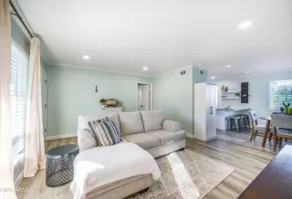 Photo #3: 6972520 Listing