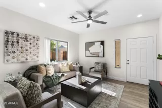 Photo #3: 6972554 Listing