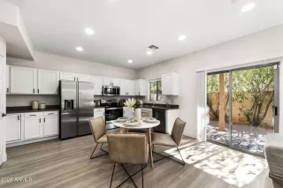 Photo #5: 6972554 Listing