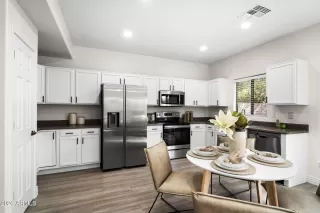 Photo #6: 6972554 Listing