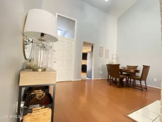 Photo #4: 6972595 Listing