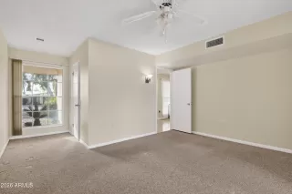 Photo #5: 6972619 Listing 