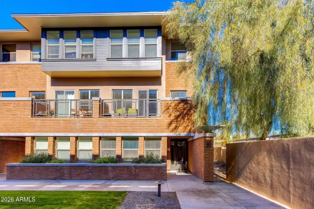 MLS: 6972659 Condo For Sale