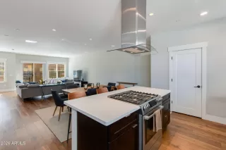 Photo #6: 6972659 Listing 