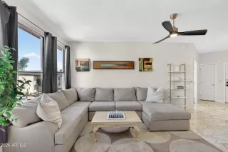 Photo #5: 6972719 Listing 