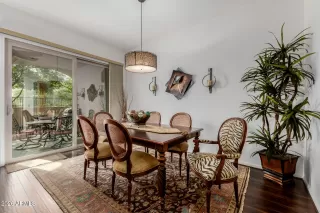 Photo #5: 6972786 Listing 