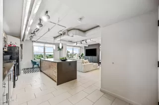 Photo #2: 6972816 Listing 